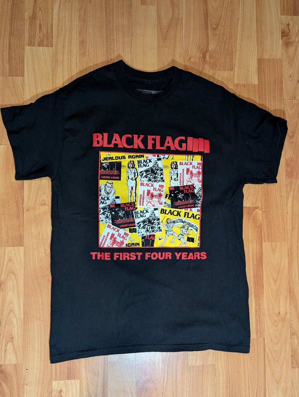 Black Flag First Four Years T-shirt Medium